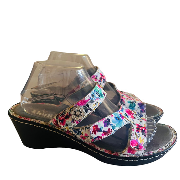 Alegria Perennial Loti Leather Floral Slip On Wedge Sandals Size 39 - Picture 2 of 8
